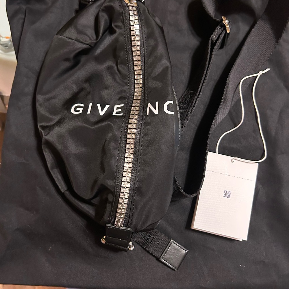 Authentic Givenchy g zip bumbag